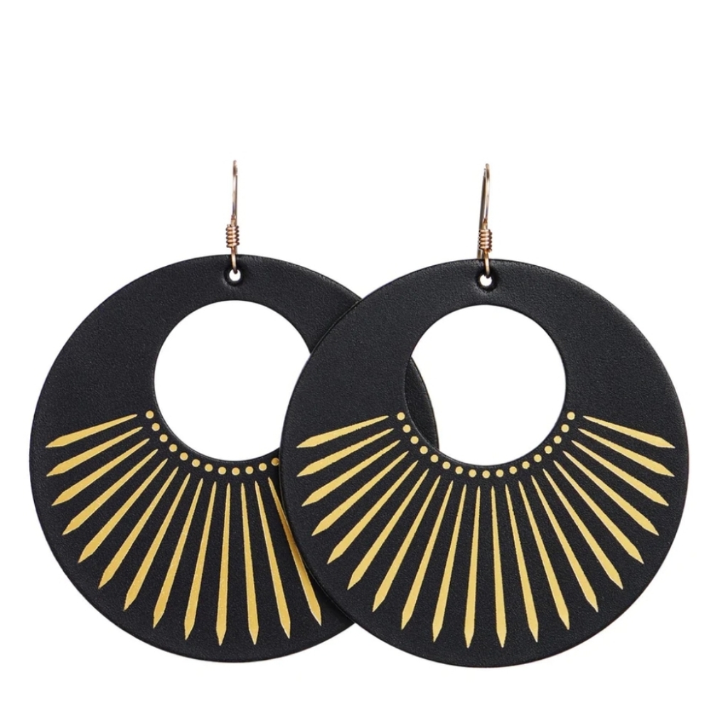 Nickel and Suede Black Sunbursts Leather Earrings